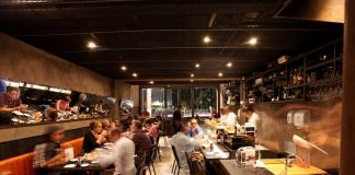 Sushi Papaia comemora 20 anos com sede renovada na Vilaboim