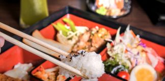 Oficina de Comida Japonesa ensina preparar e decorar bentô box