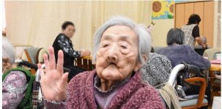 Mulher de 107 anos que viveu quatro eras japonesas espera pela paz em sua quinta