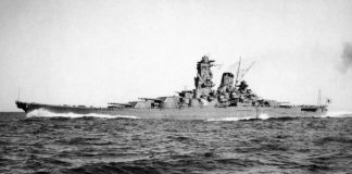 Em Hiroshima, é realizada a cerimônia em memória à tripulação do navio Yamato