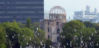 Japão relembra os 74 anos dos bombardeios à Hiroshima e Nagasaki com homenagens