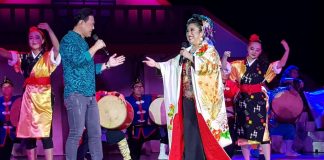 Karen Ito e Joe Hirata cantaram juntos em alto mar